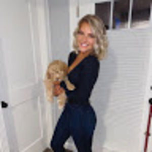 Meet your Posher, Abbey